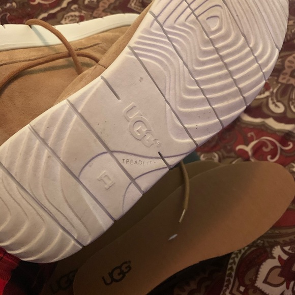 UGG - Picture 5 of 5